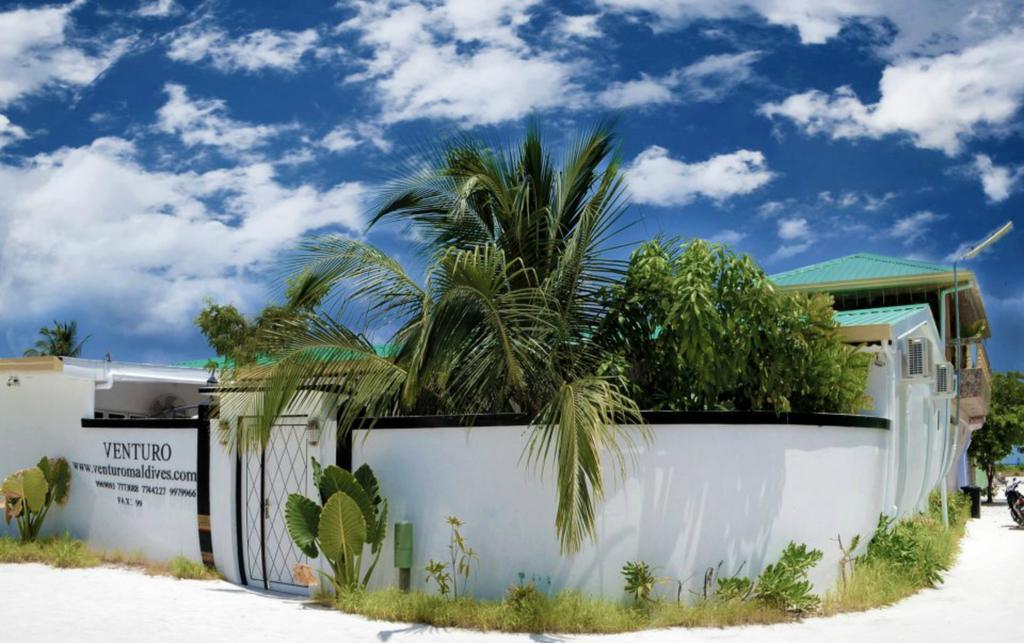 Venturo Maldives Hotell Maafushi Exteriör bild